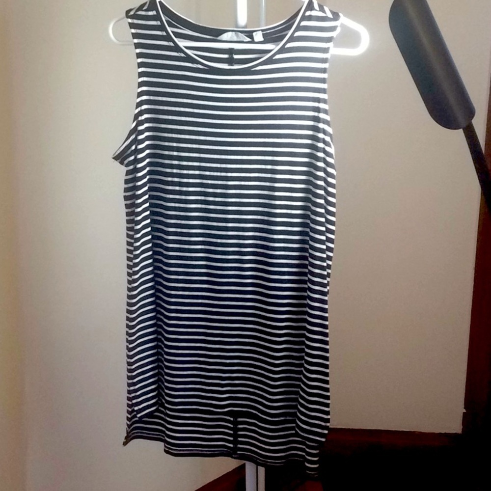 Athleta shirt